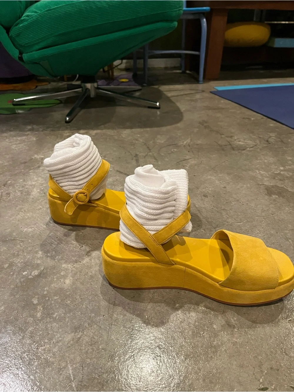 Camper stylish yellow